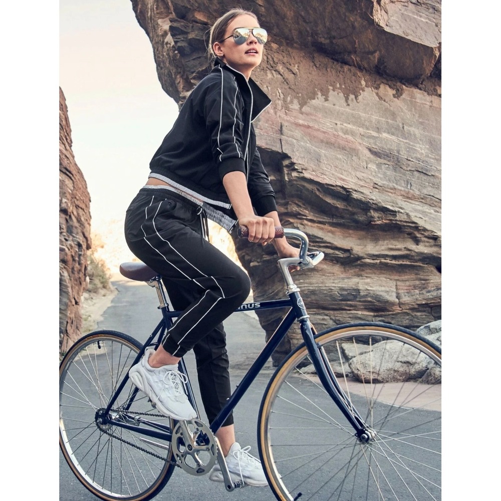 Athleta Brooklyn Jogger  Wmns 12 Black White Stripe Travel Athleisure Gorpcore - Picture 1 of 8